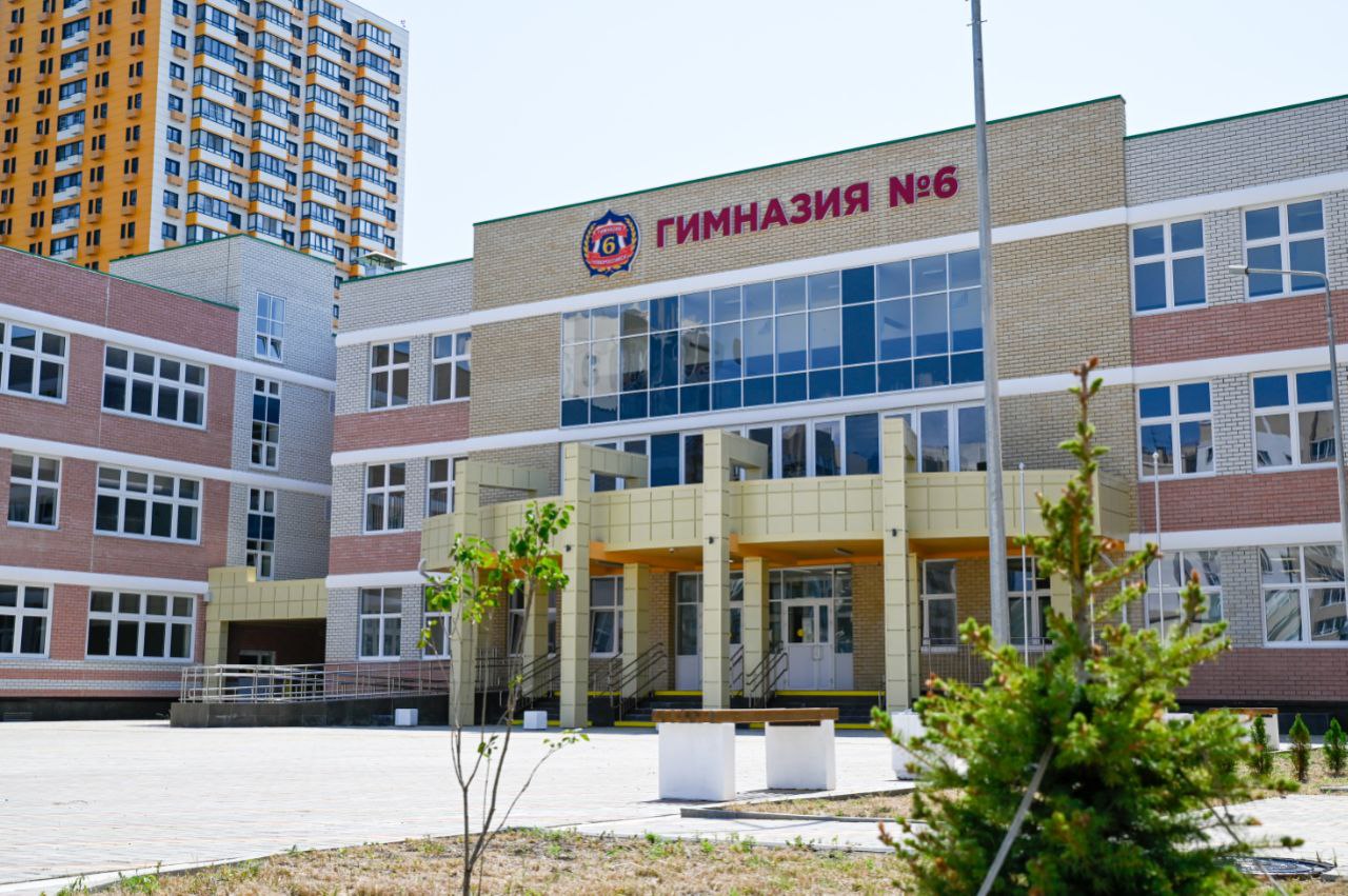 Школа на Мурата Ахеджака в Новороссийске